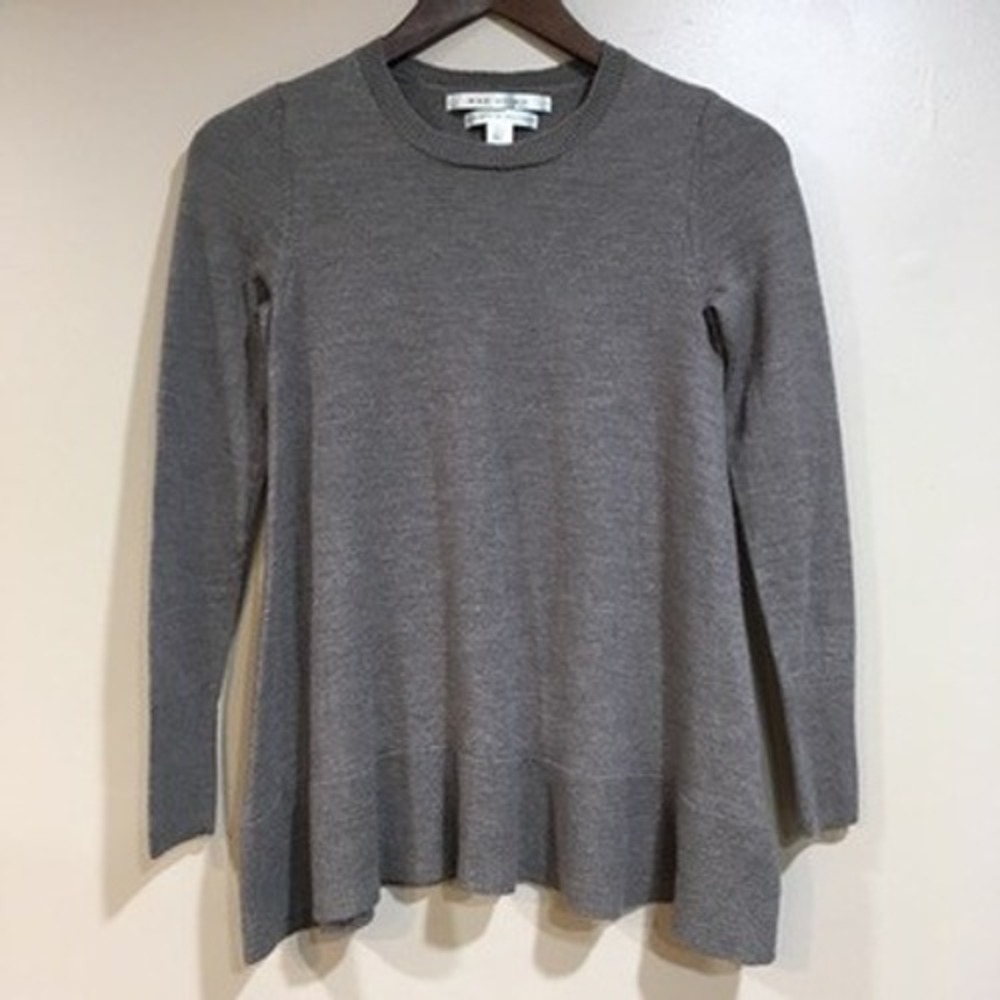 Max Studio 100% Merino Wool‎ Sweater Womens S Gray Flared Hem Classic Minimalist
